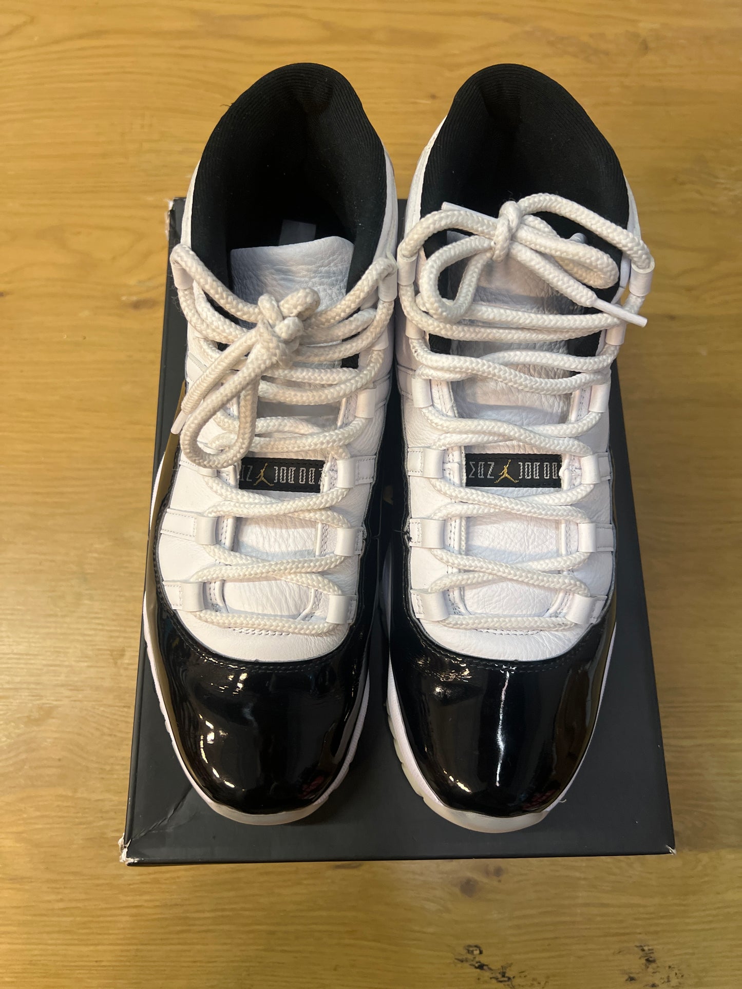 AIR JORDAN 11 RETRO DEFINING MOMENTS 2023 USED SIZE 11