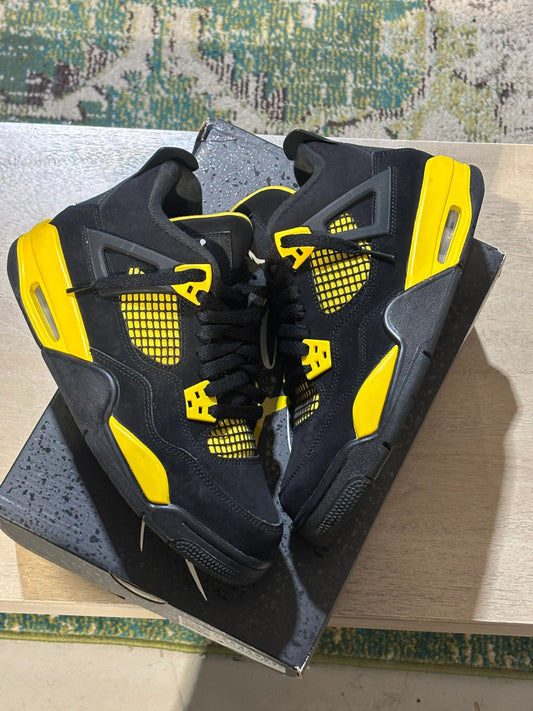 Jordan 4 Retro Thunder (2023) (GS) - Pre-Owned