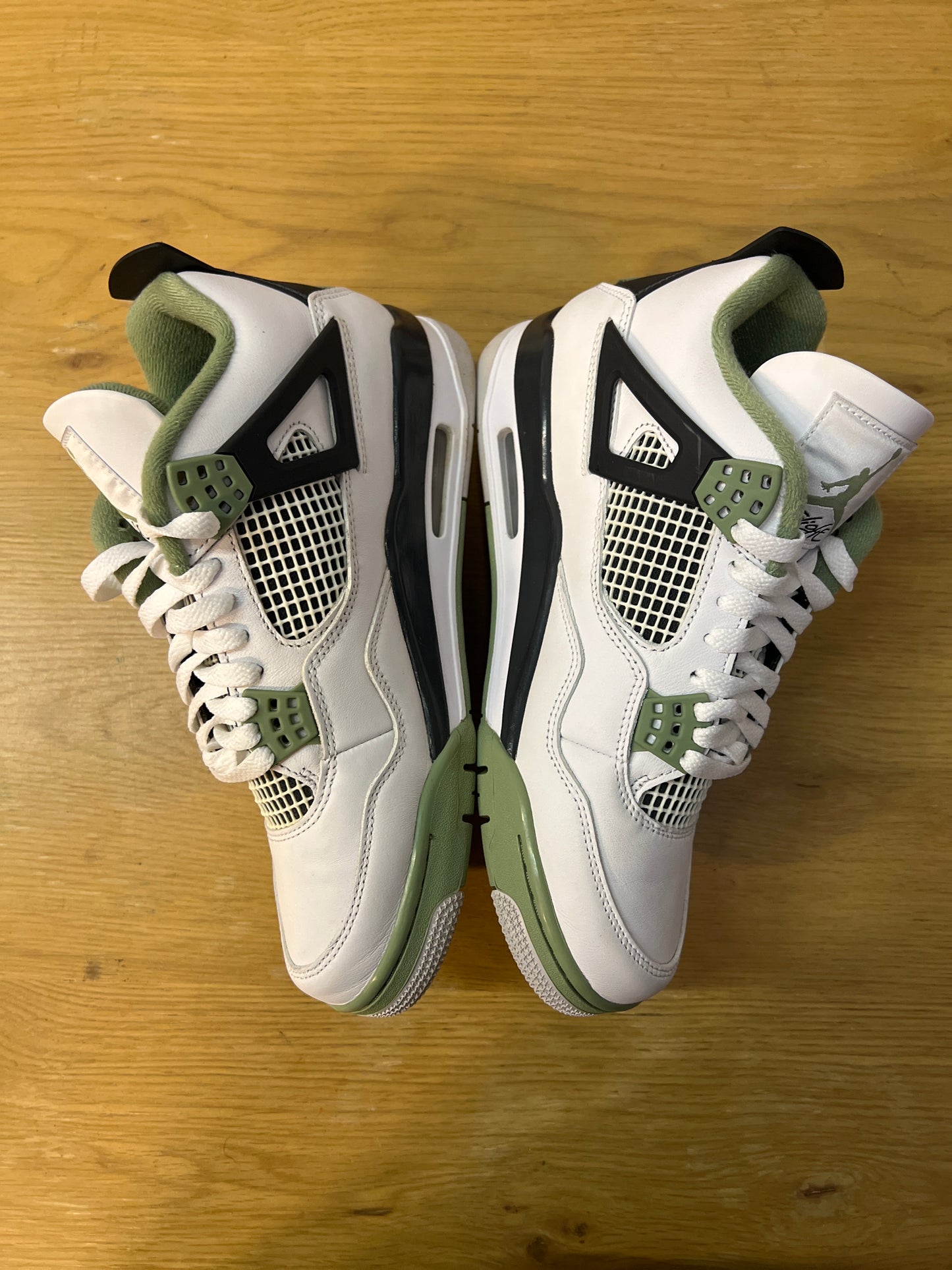WMNS JORDAN 4  SEAFOAM Sz 10.5W USED NB