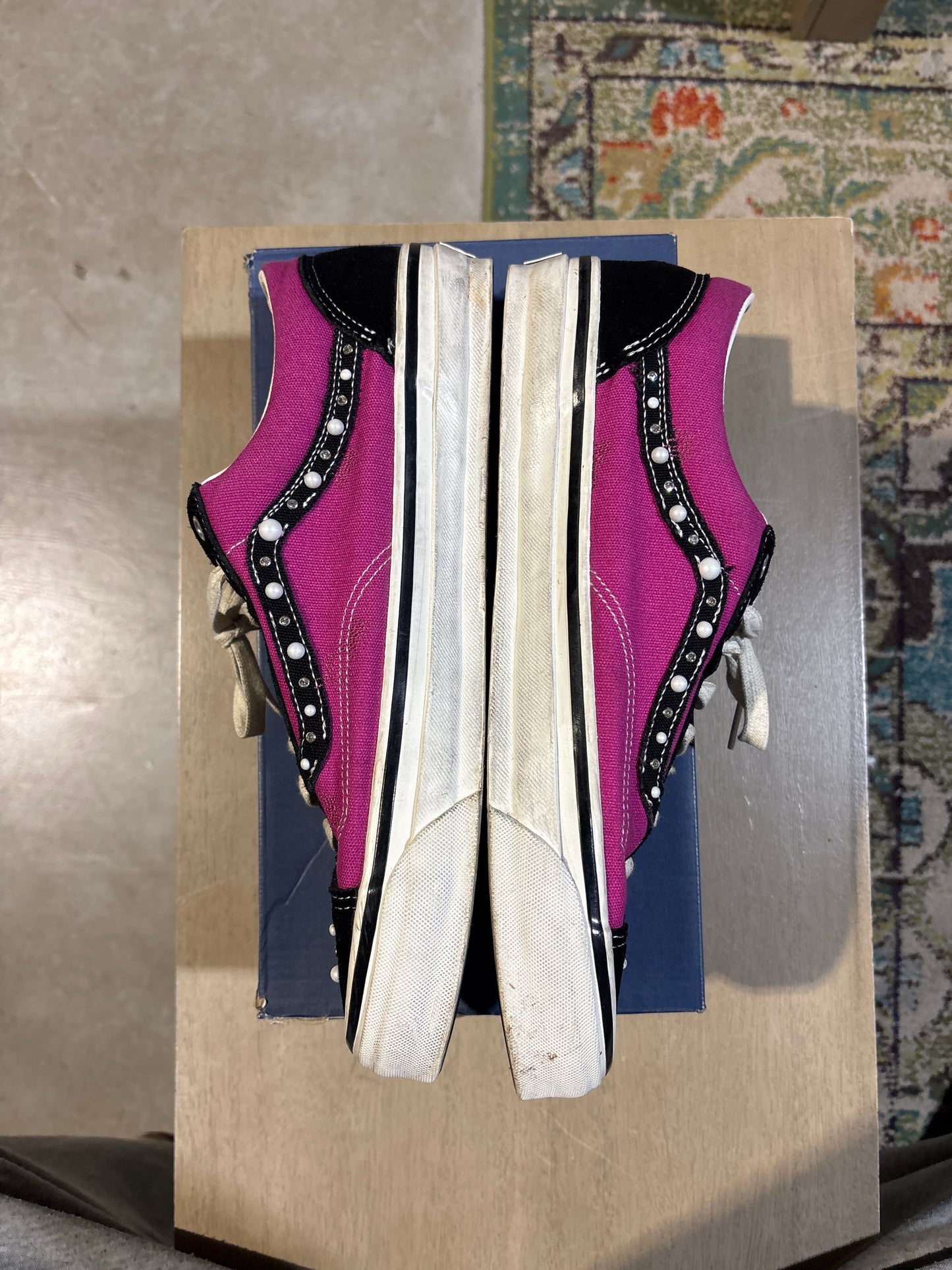 Used Pearlized Fuchsia OTW Van Sz 12