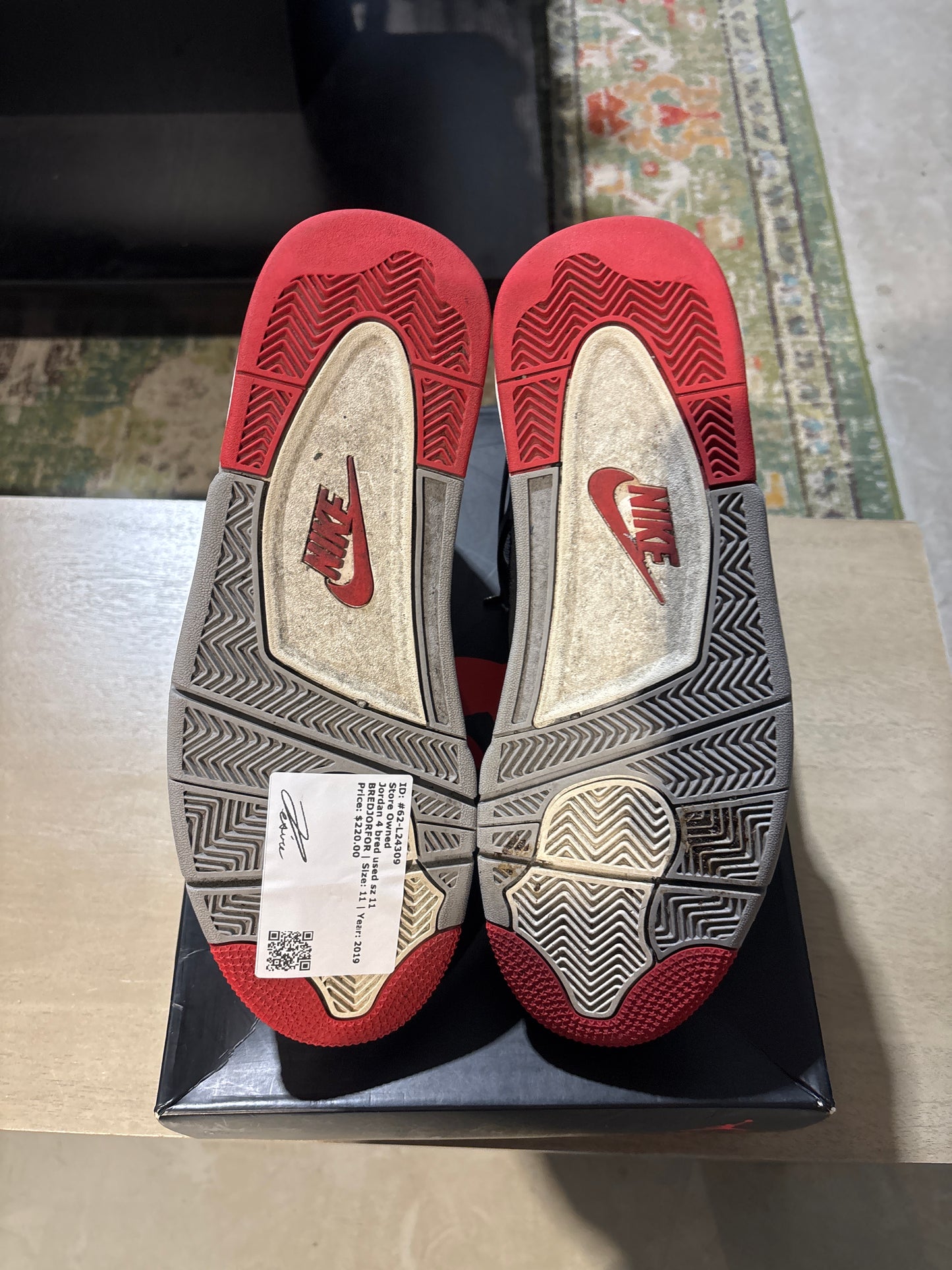 Jordan 4 bred used sz 11