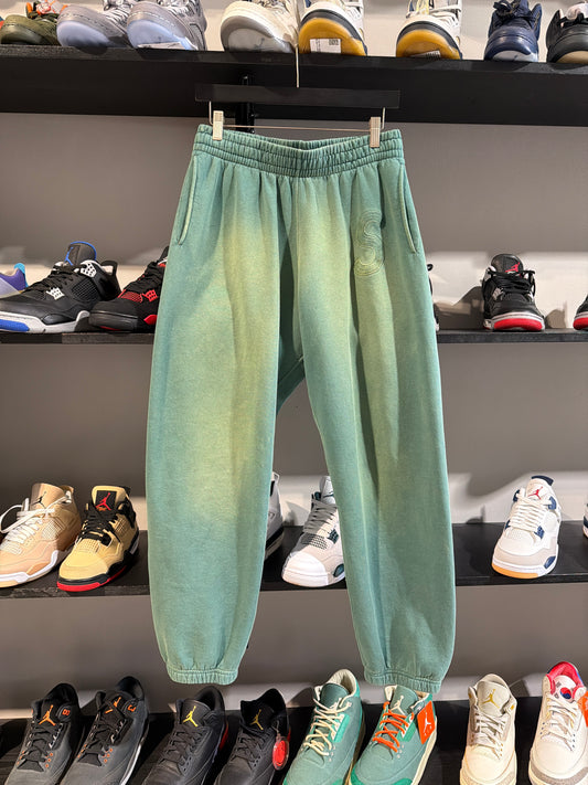 WASHED GREEN SUPREME SWEATS