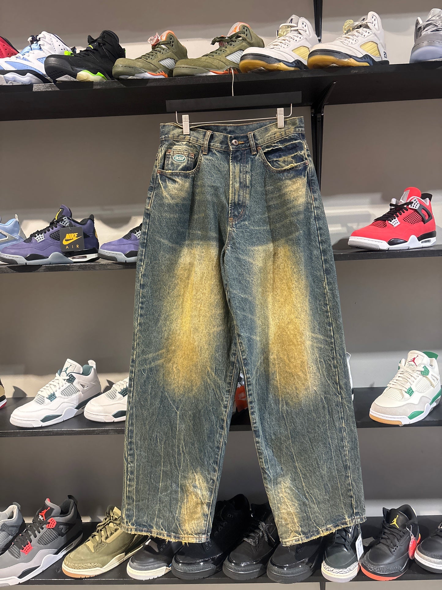 GV Gallery Mud Wash Jeans