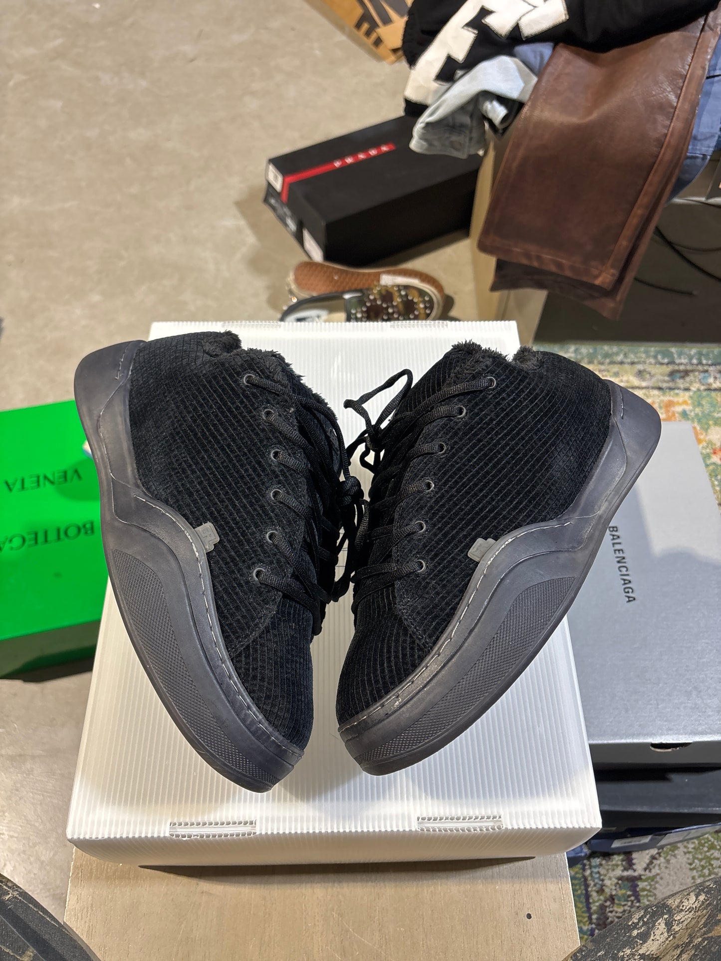 ERL Vamp Black Corduroy Used Sz 11
