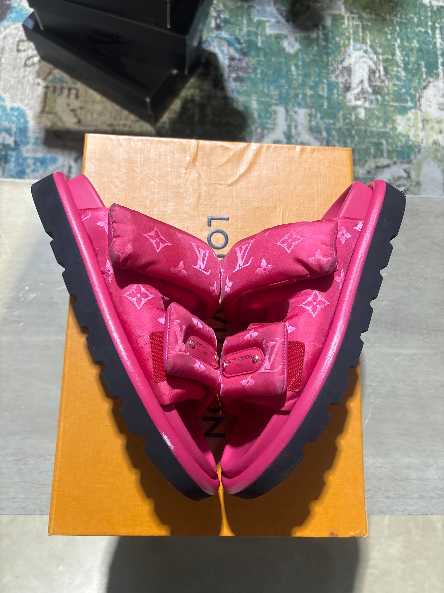 Louis Vuitton Pool Pillow Comfort Mule Pink Used Sz 5
