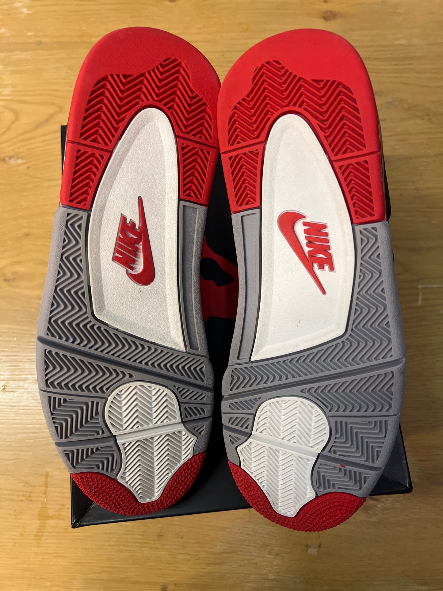 Air Jordan 4 retro bred 2019 size 14 used