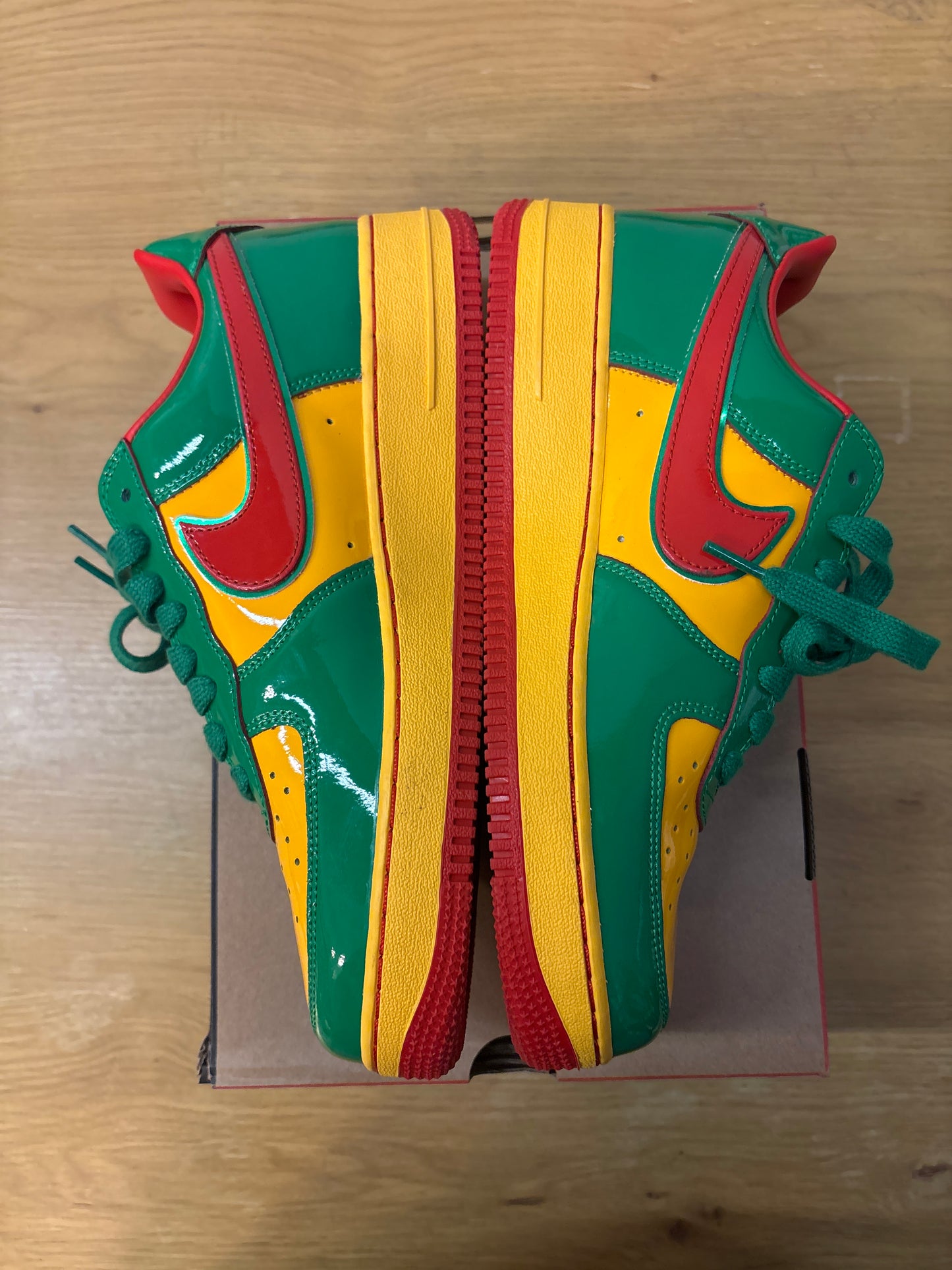 NIKE US FORCE 1 LUCKY GREEN USED SZ 10