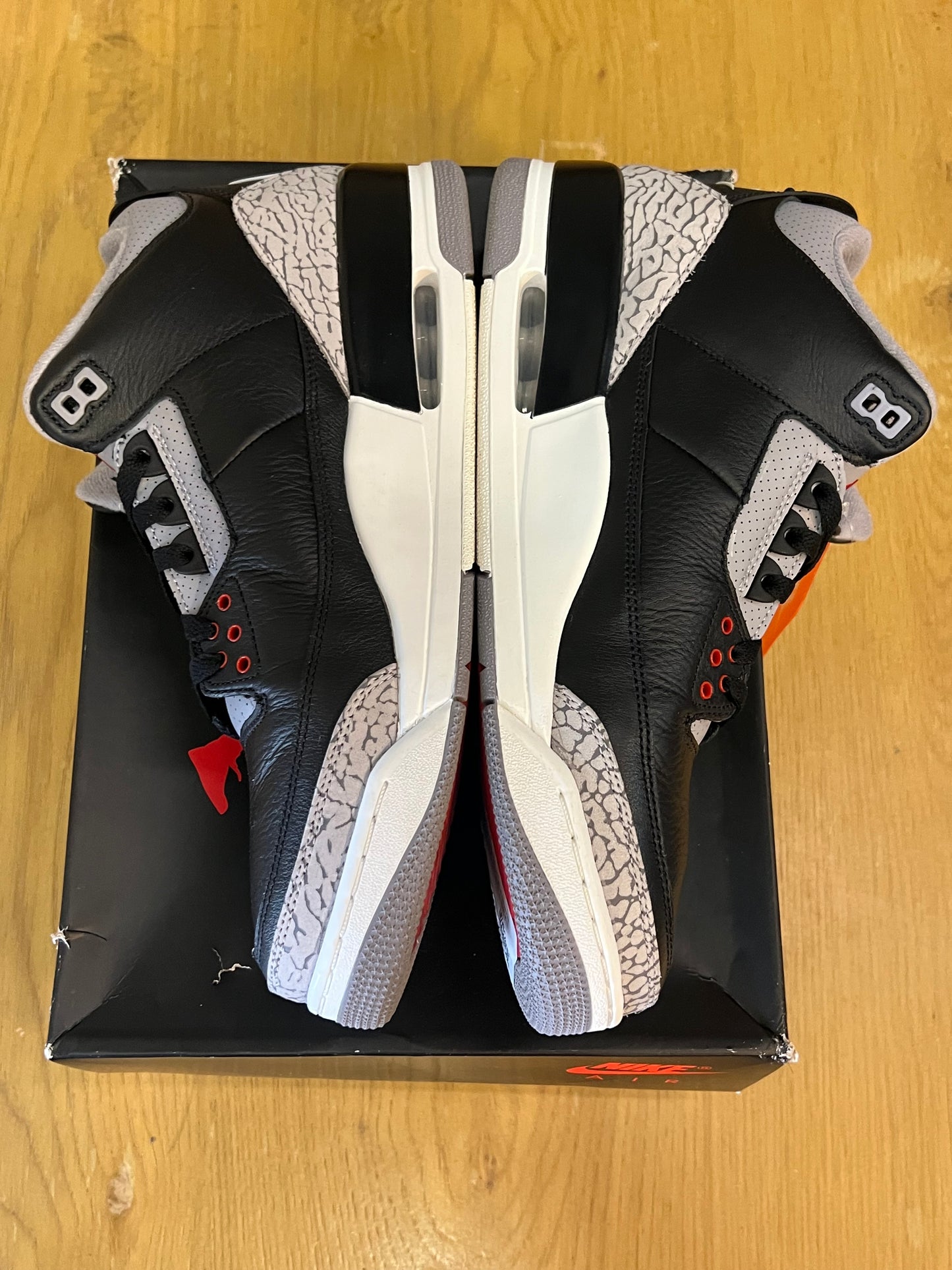 AIR JORDAN 3 RETRO OG BLACK CEMENT USED SIZE 12