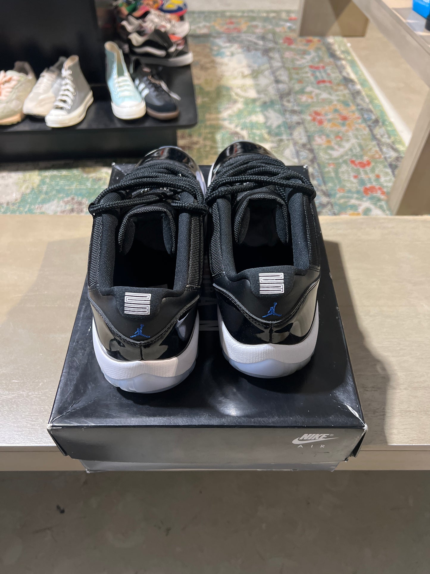 Jordan 11 space jam low used sz 11
