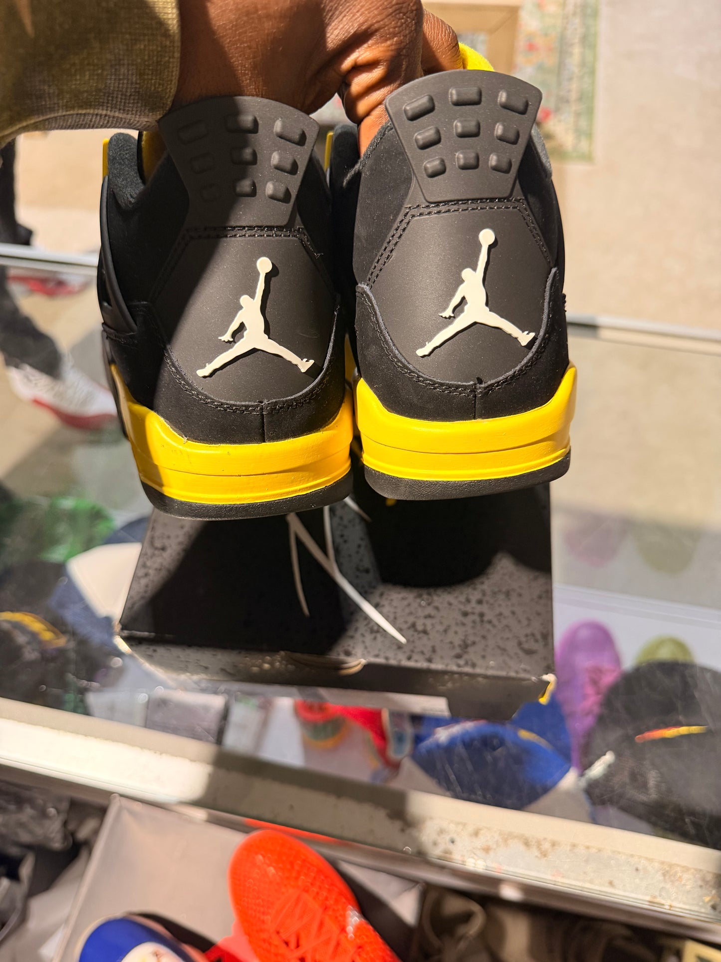 Jordan 4 thunder used sz 7