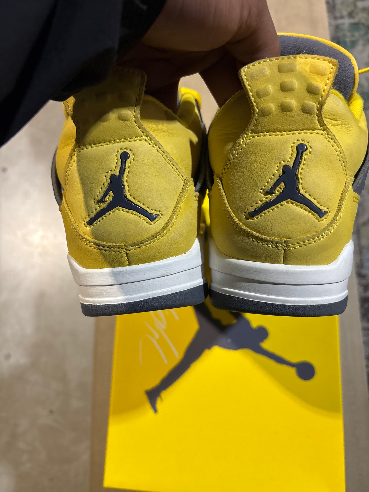 Jordan 4 Lightning Used Sz 8