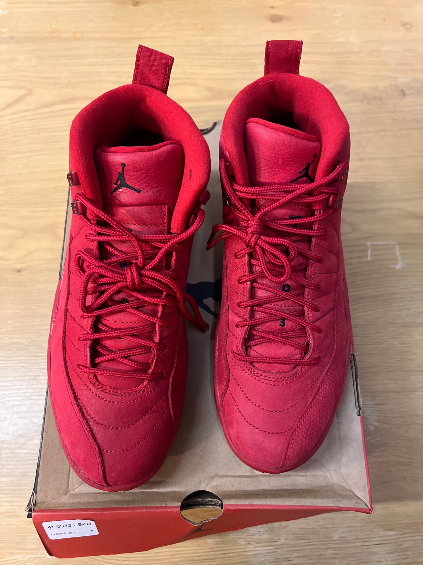 Jordan 12 gym red used Sz 9