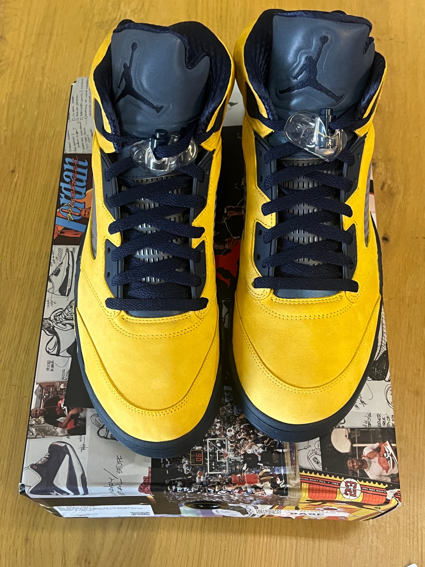 AIR JORDAN 5 RETRO SP MICHIGAN Used Sz 12