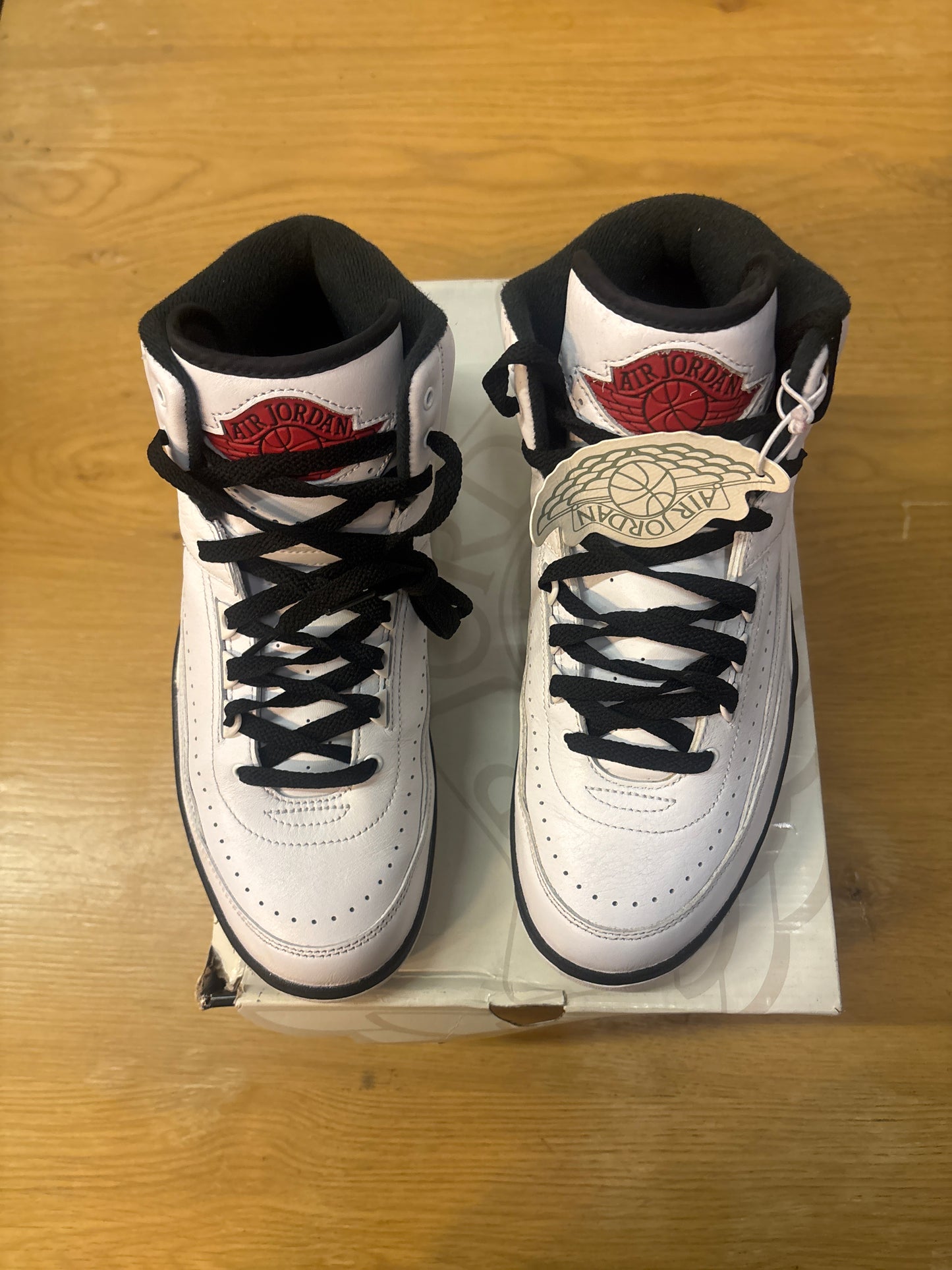 WMNS JORDAN 2 CHICAGO 2022 USED SZ 9M/10.5W (1)