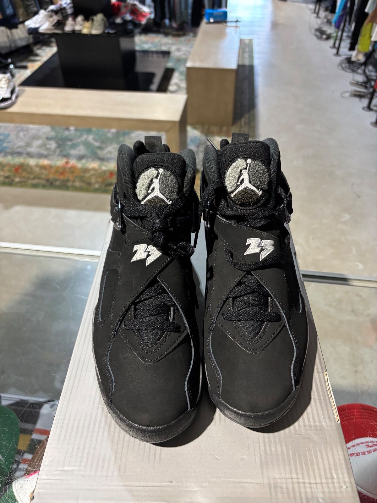 Jordan 8 Chrome Sz 9 - Pre-Owned