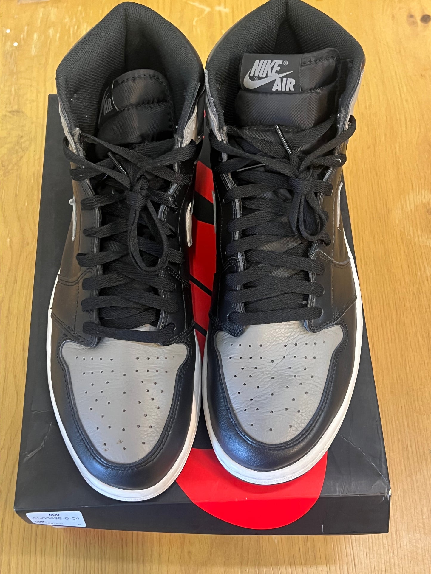 AIR JORDAN 1 RETRO HIGH OG SHADOW Used Sz 13
