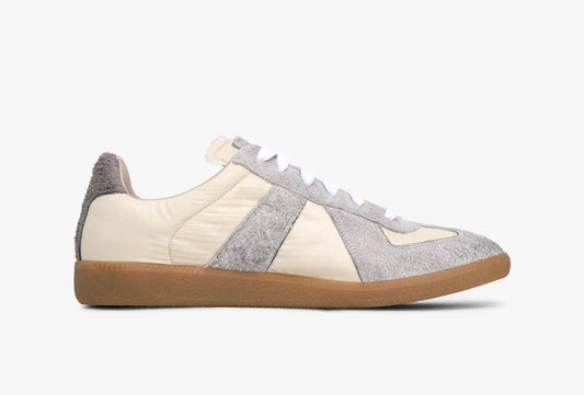 Maison Margeila Gat Distressed Gum Sneaker