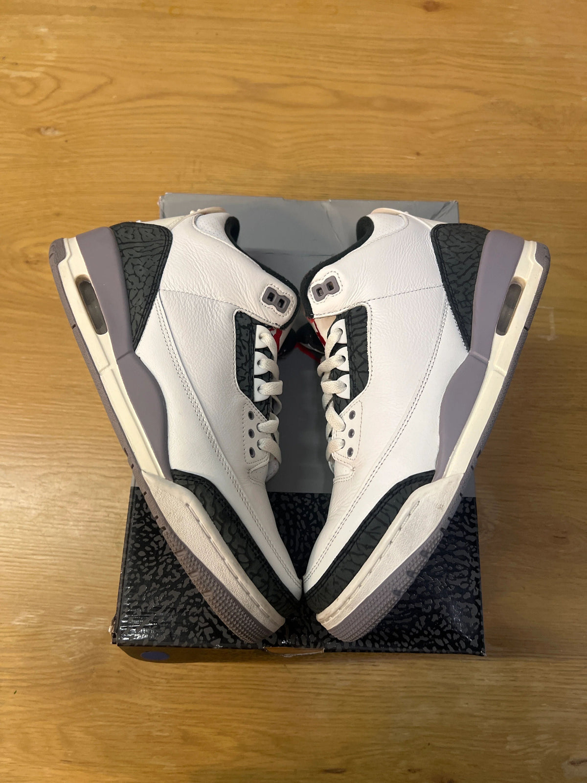 Jordan 3 Retro Cement Grey - Pre-Owned