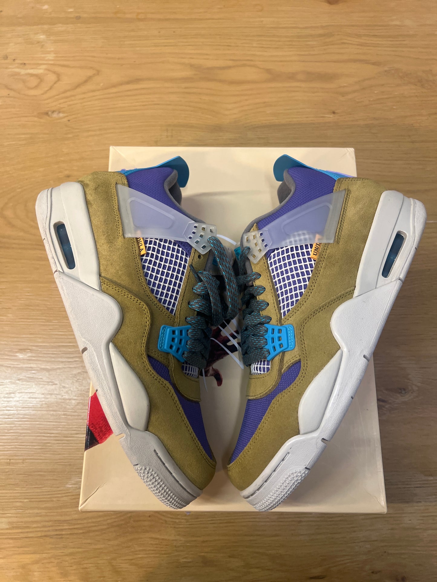 Jordan 4 Union Desert Moss used Sz 9.5