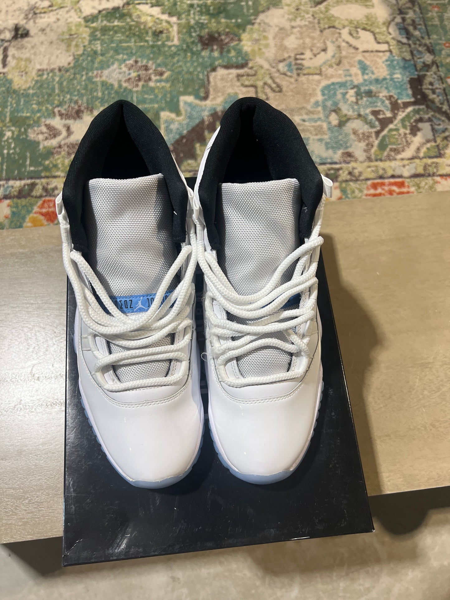 Jordan 11 legend blue used sz 10