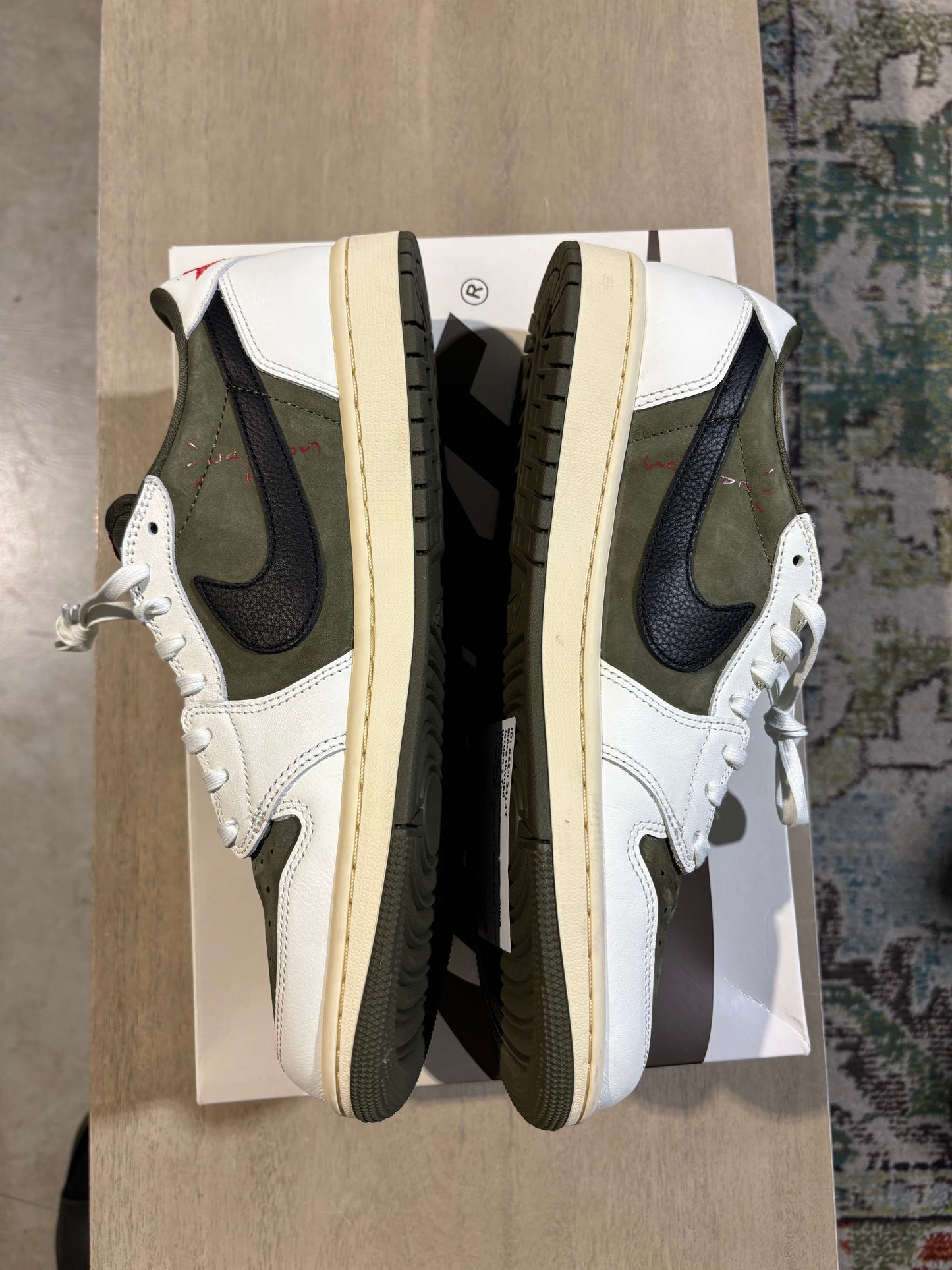 Jordan 1 Travis Scott Medium Olive Used Sz 11.5