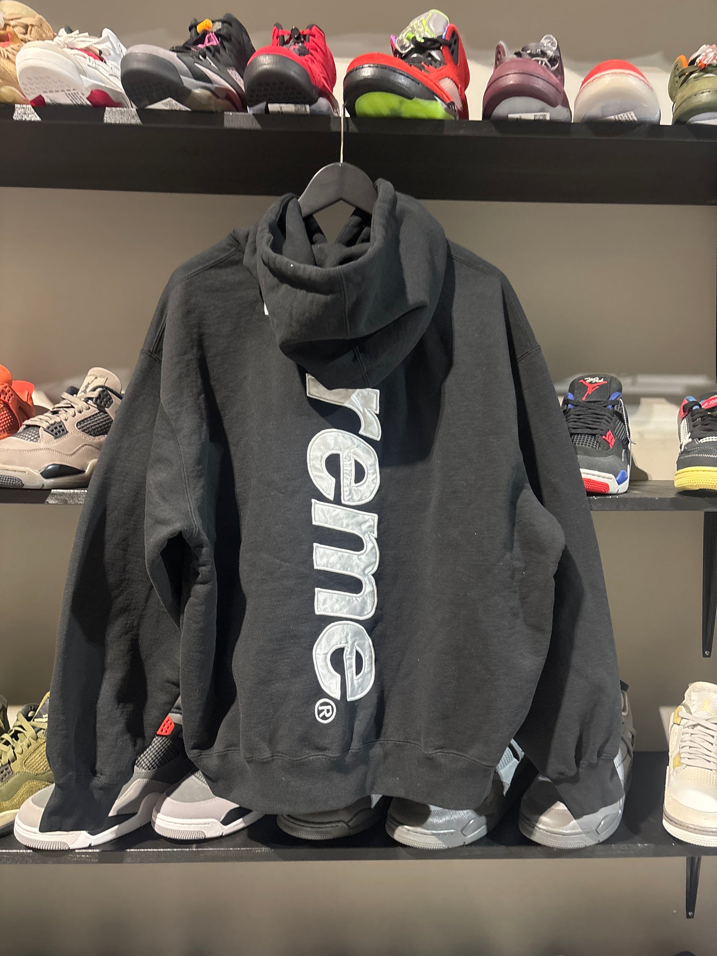SUPREME BLACK SATIN APPLIQUE HOOD 2025