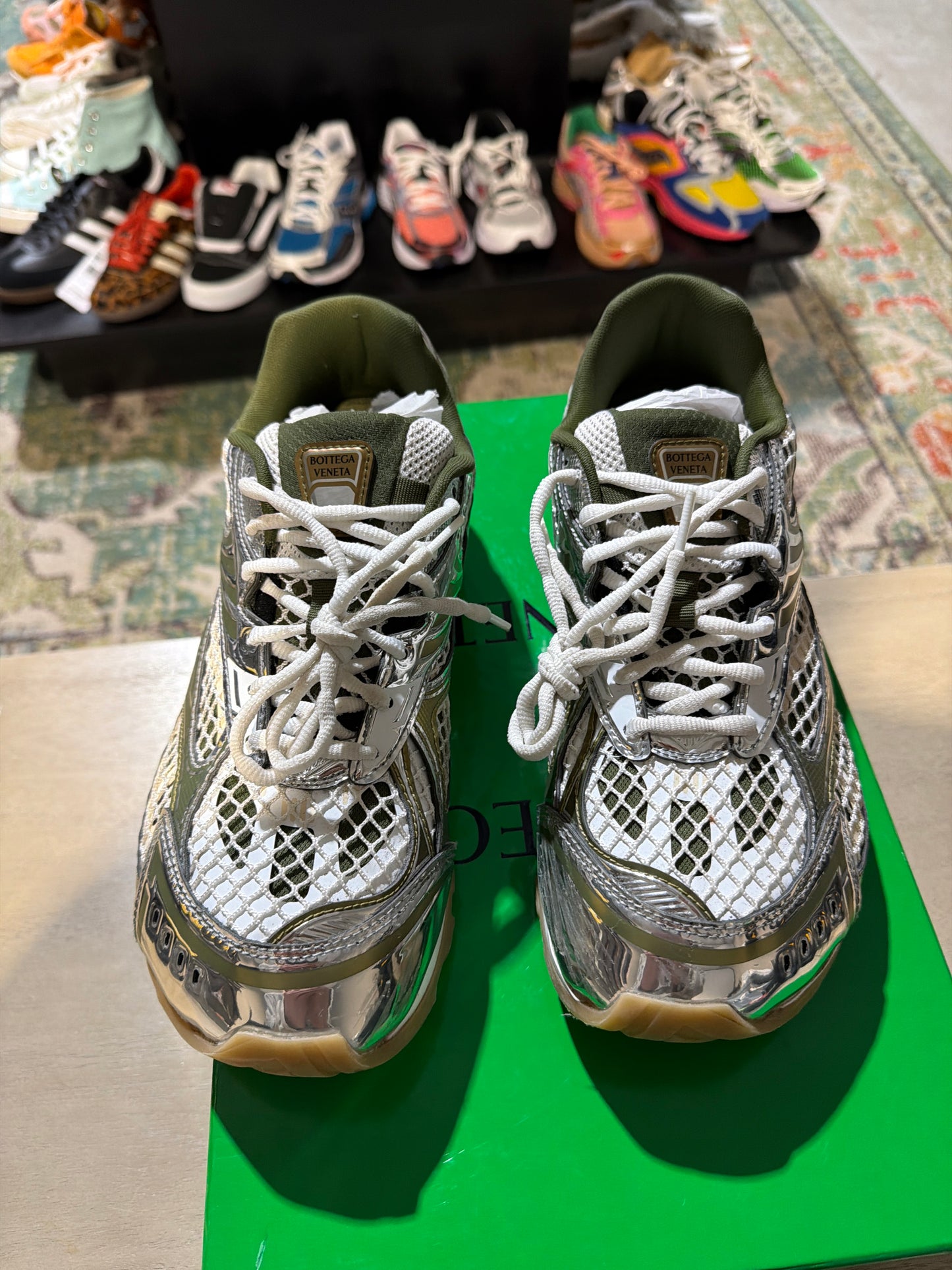 Bottega orbit metallic green used sz 9