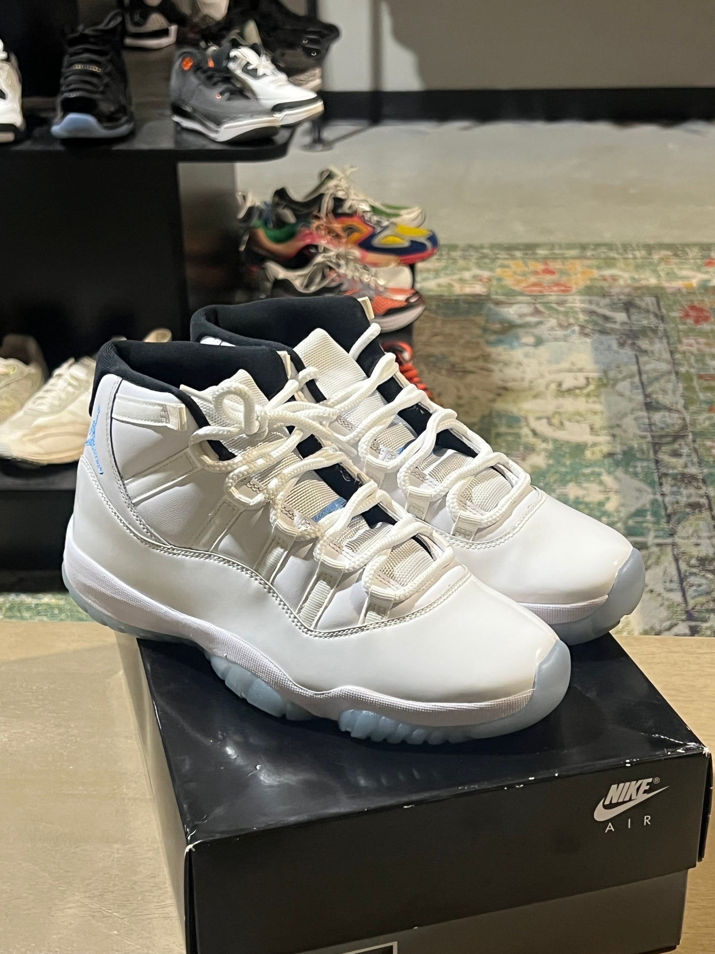 Jordan 11 Legend Blue Used Sz 9