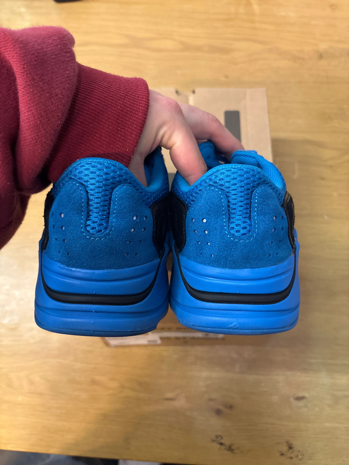 adidas Yeezy Boost 700 Hi-Res Blue - Pre-Owned