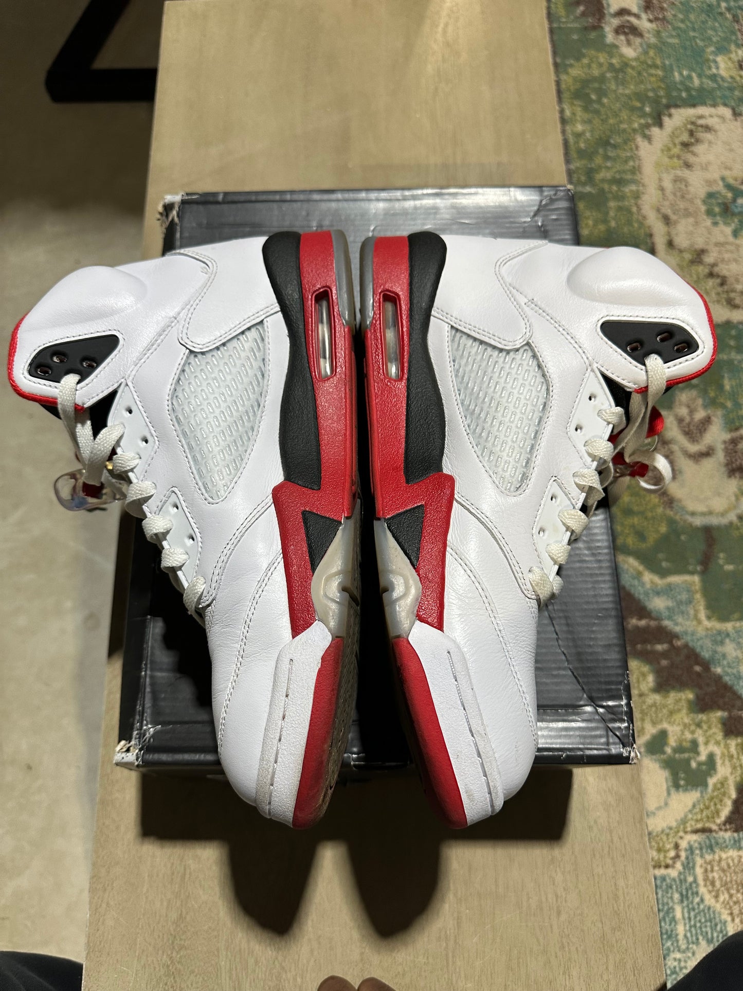 Jordan 5 Fire Red Used Sz 12 (1)