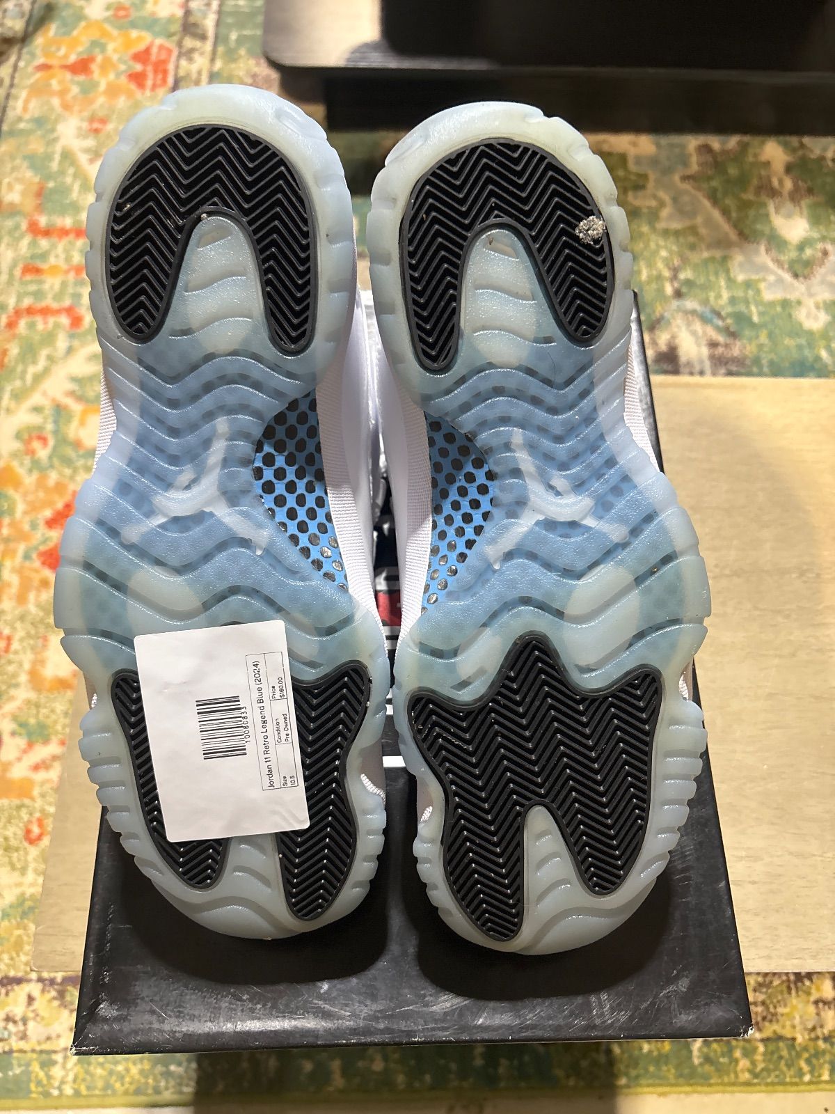 Jordan 11 Retro Legend Blue (2024) - Pre-Owned