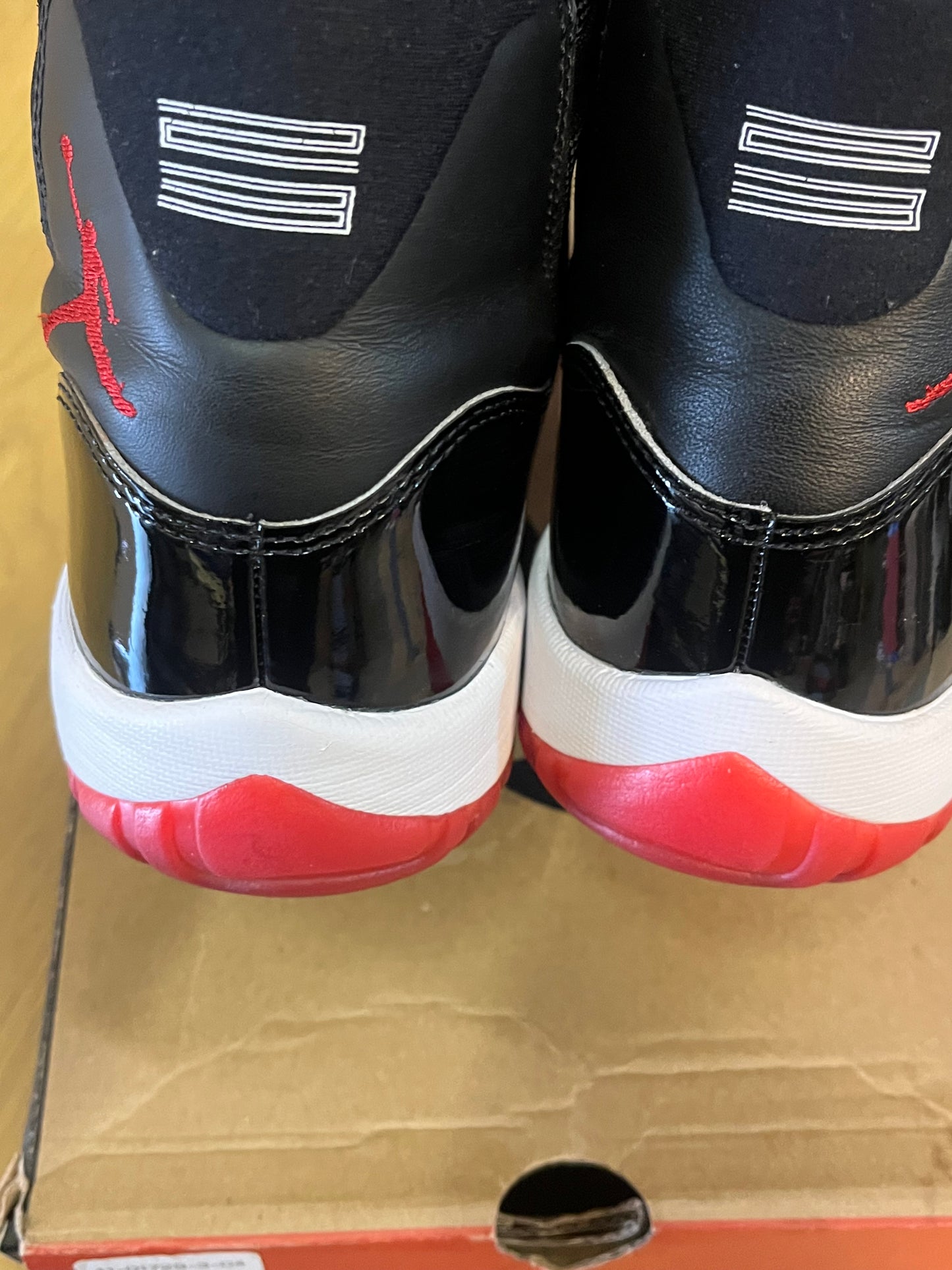 Bred 11used size 9