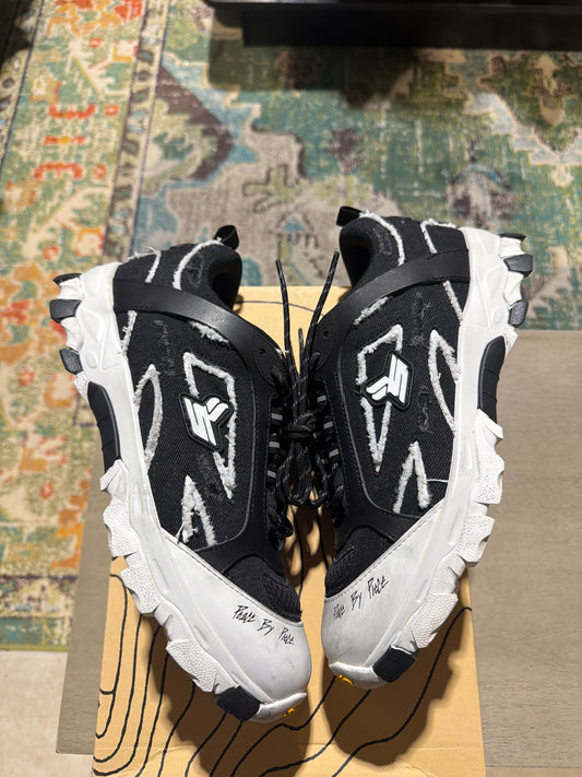 Sicko Hiking Sneaker Black/White Used Sz 9
