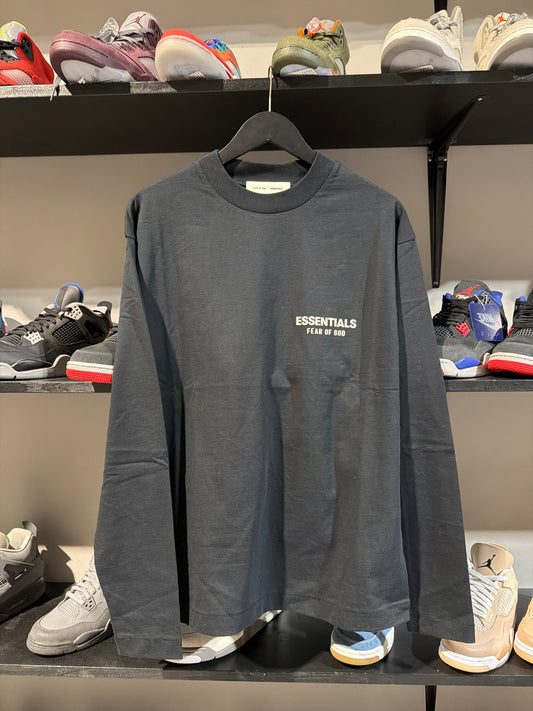 Essentials fear of god black white longsleeve