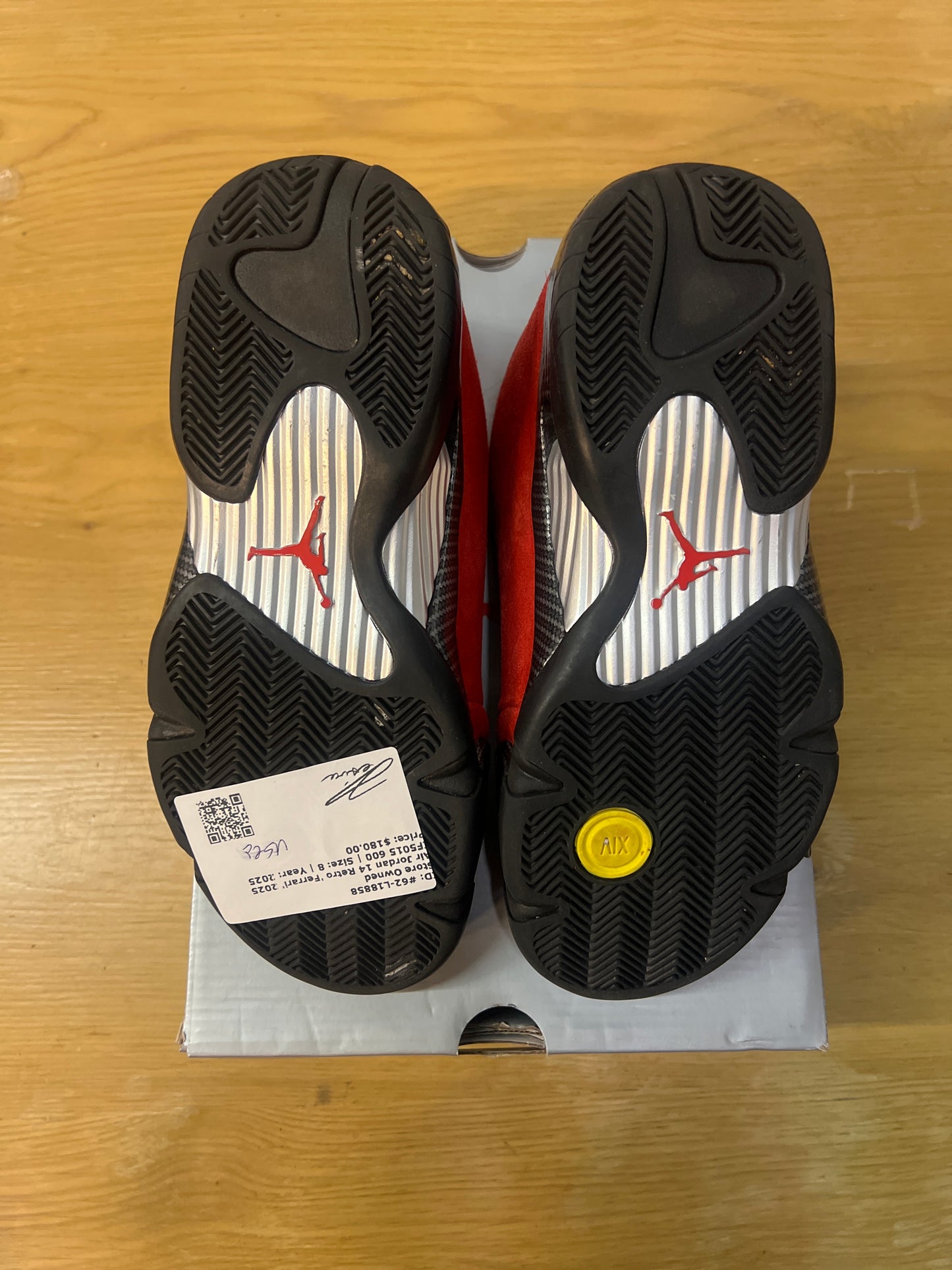 AIR JORDAN 14 RETRO FERRARI 2025 USED SIZE 8