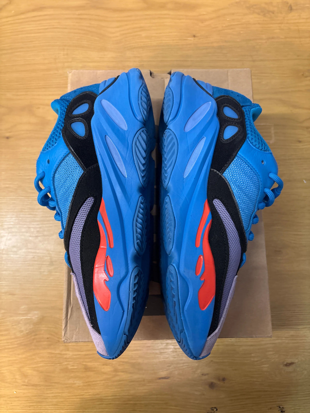 adidas Yeezy Boost 700 Hi-Res Blue - Pre-Owned