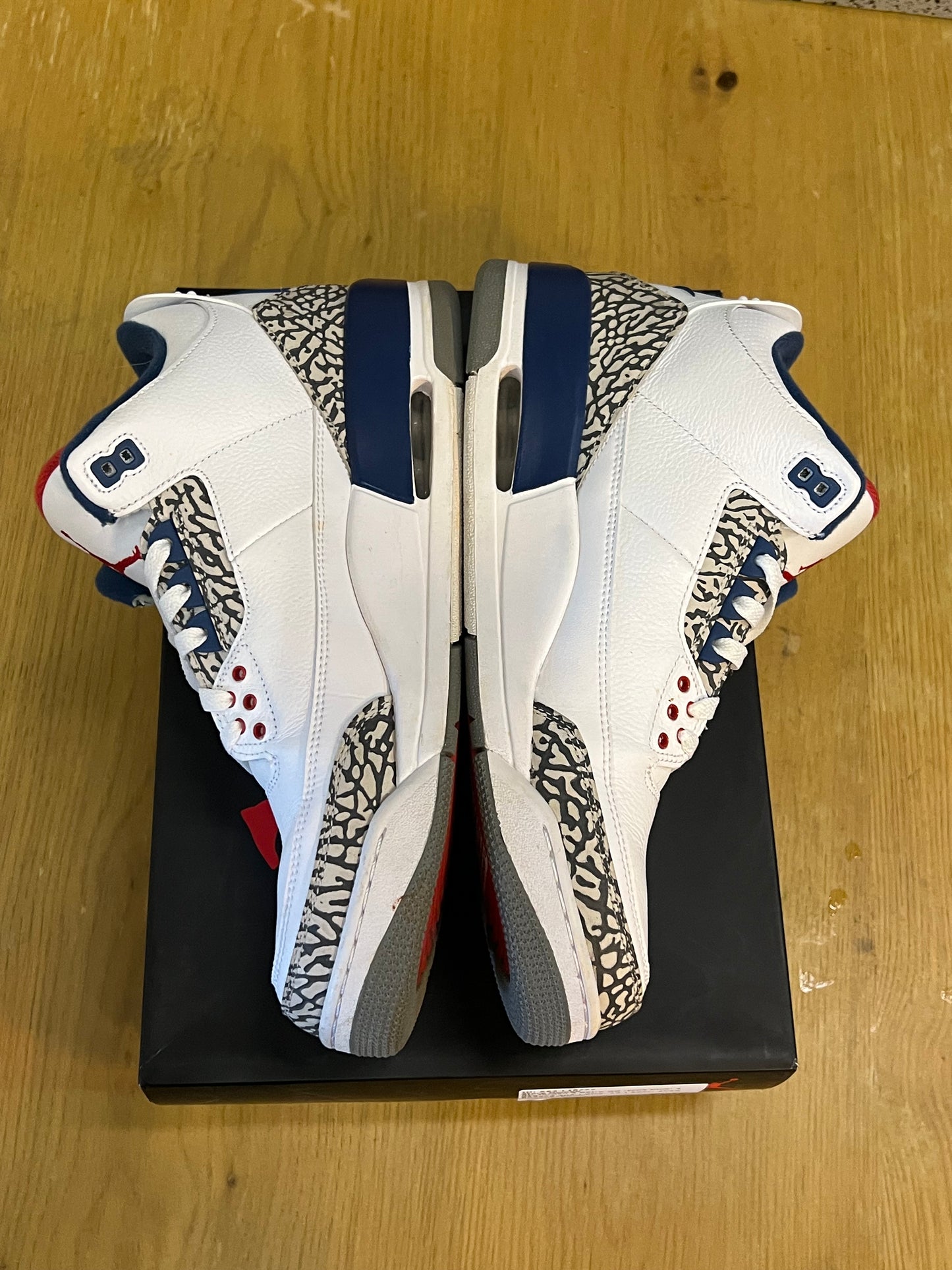 Air Jordan 3 Retro OG True Blue 2016 Used