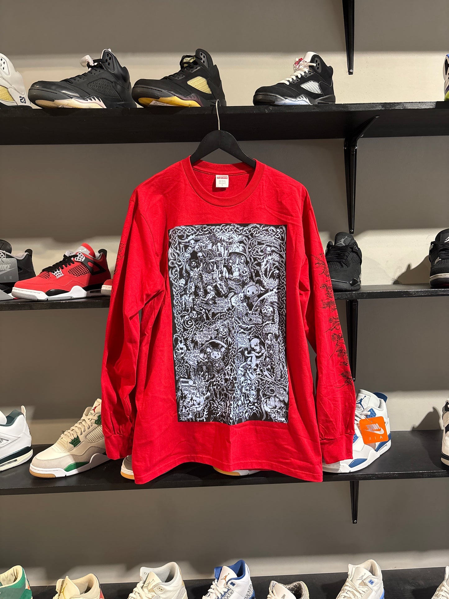 SUPREME WOMBAT L/S TEE RED