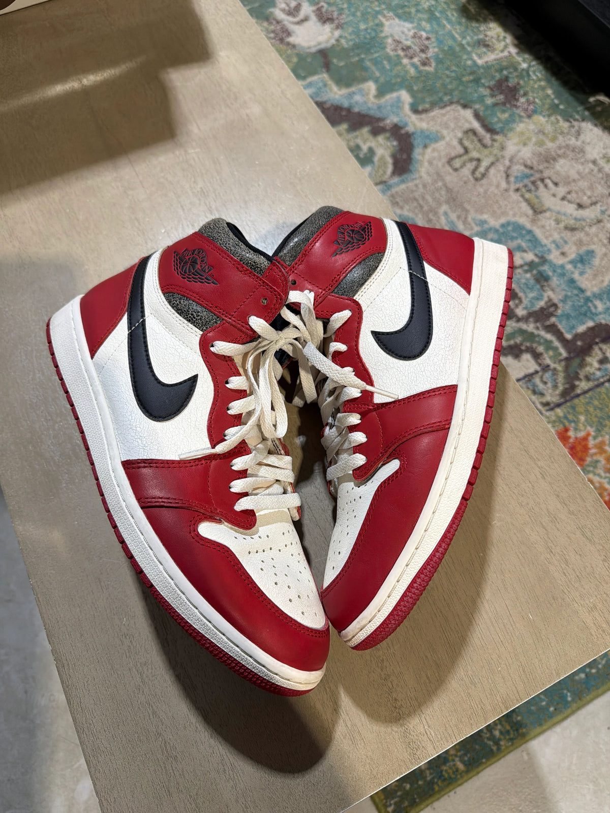 Jordan 1 Retro High OG Chicago Lost and Found - Pre-Owned