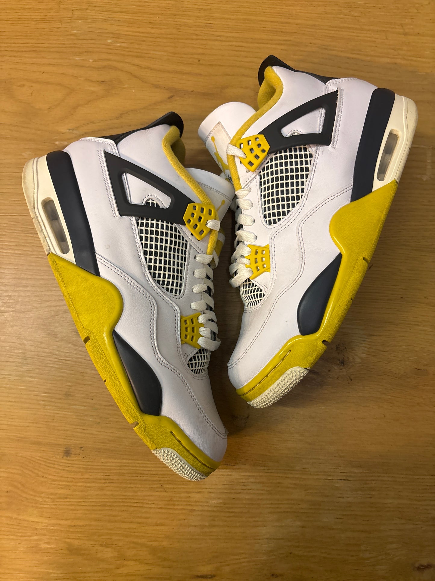 Jordan 4 Vivid Sulfur USED SZ 12W NB