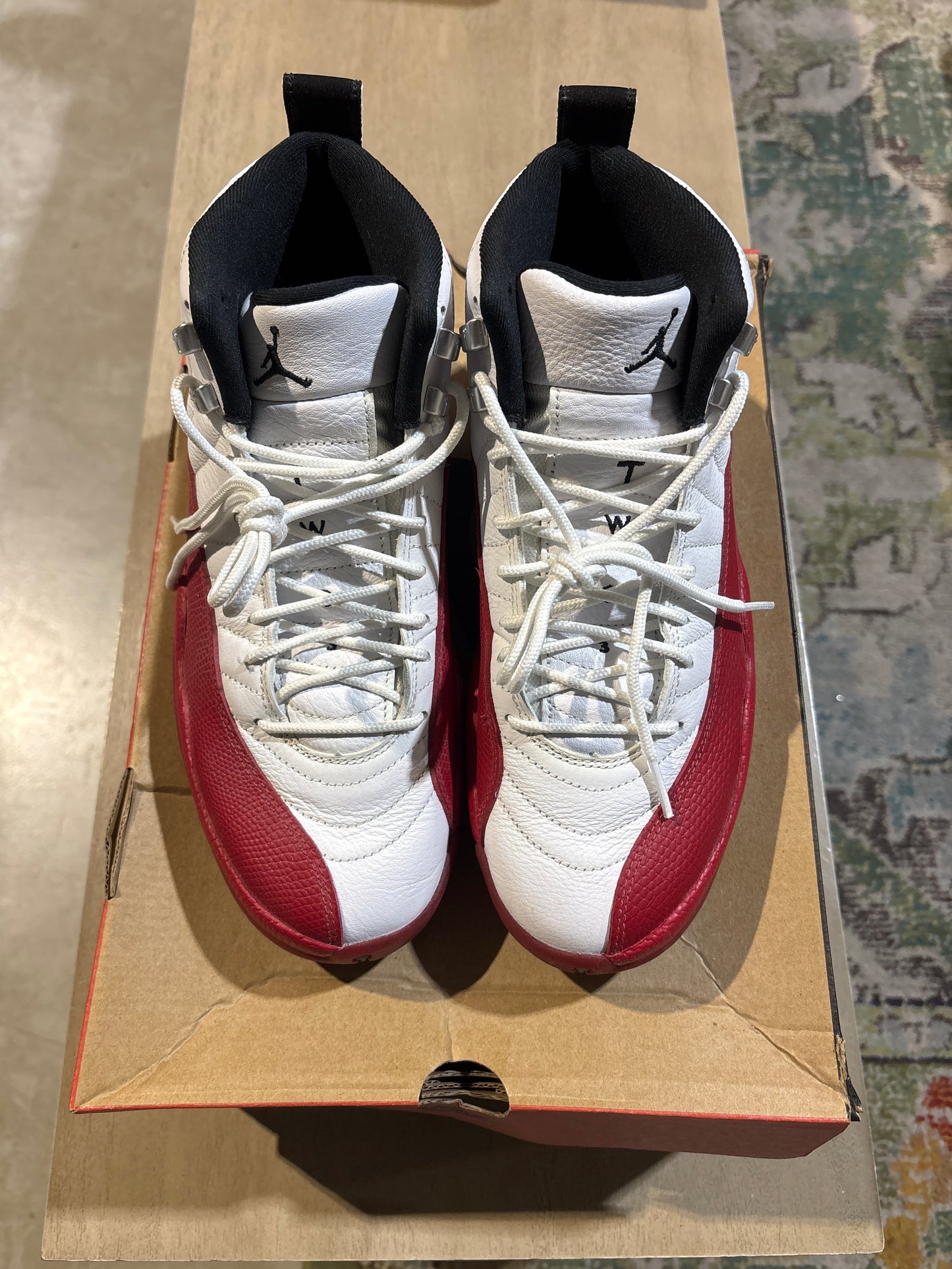 Jordan 12 cherry used sz 9