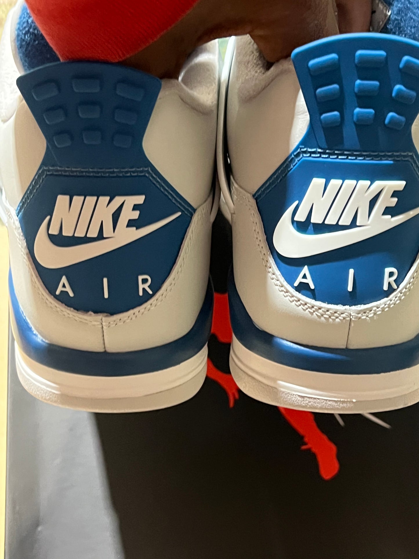 Jordan 4 military used sz 10.5