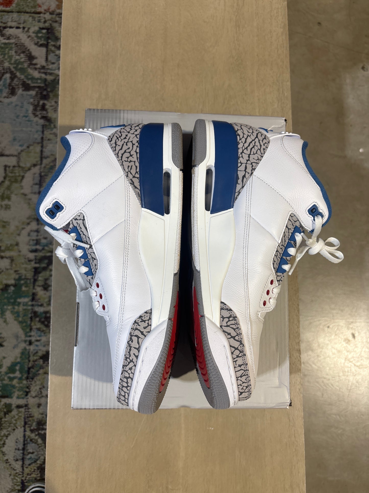 Jordan 3 true blue used sz 10.5