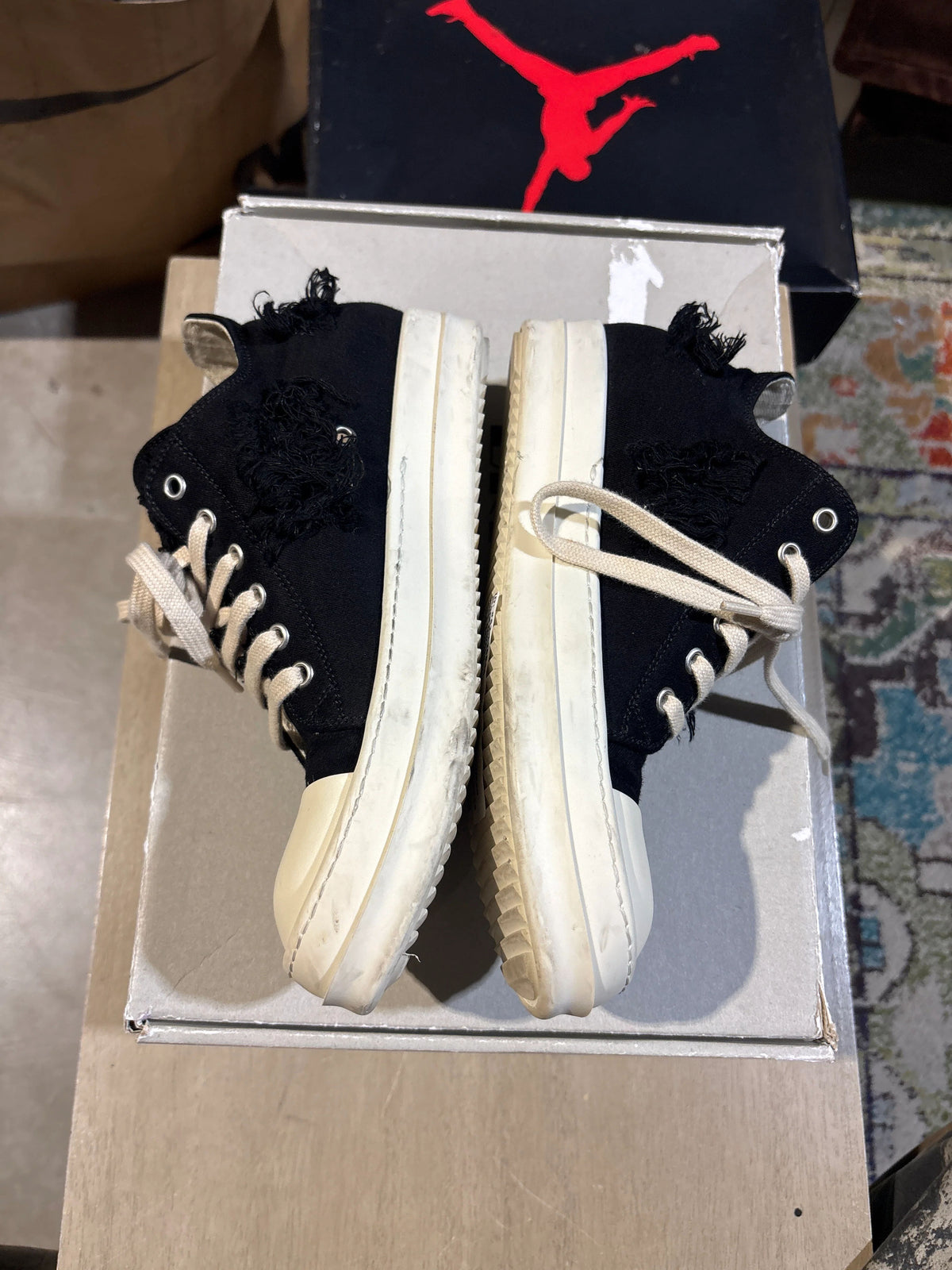 Rick Ramones Black Distressed Used Sz 5.5 - Pre-Owned