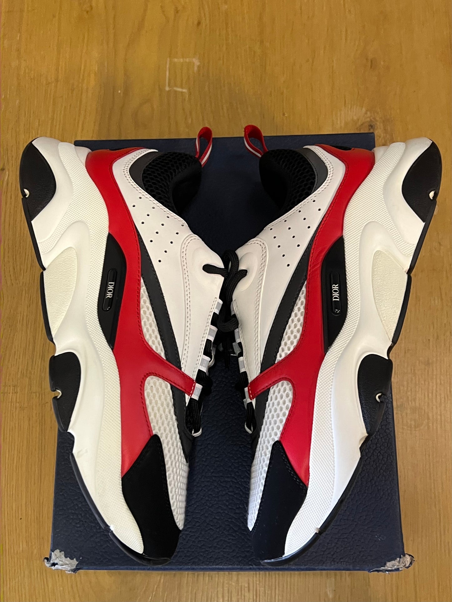 Dior B22 Used White/Red Sz 12