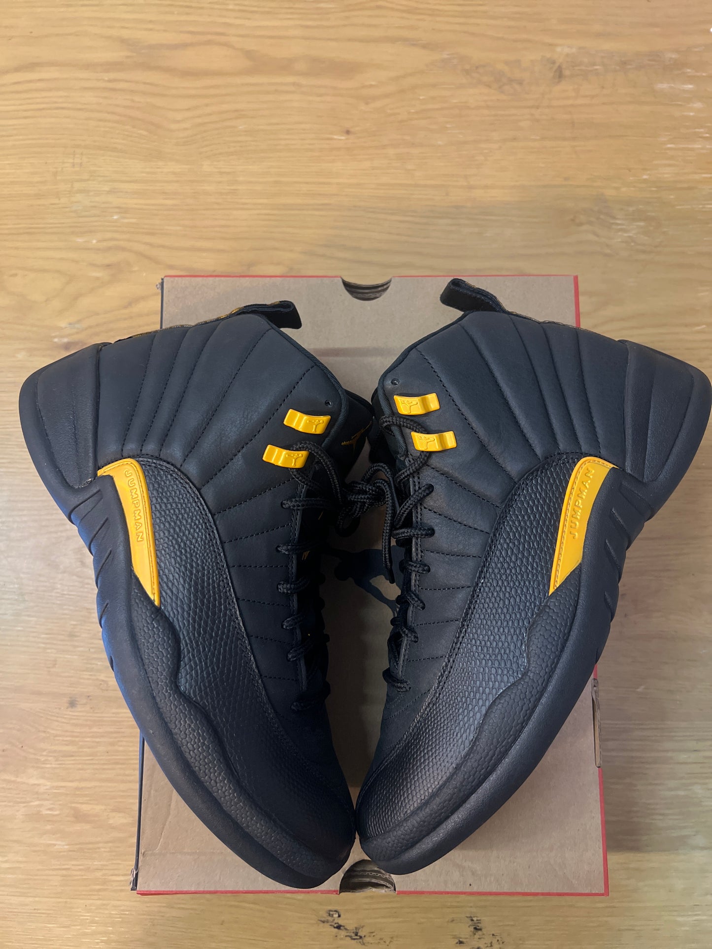 AIR JORDAN 12 RETRO BLACK TAXI USED SIZE 11.5