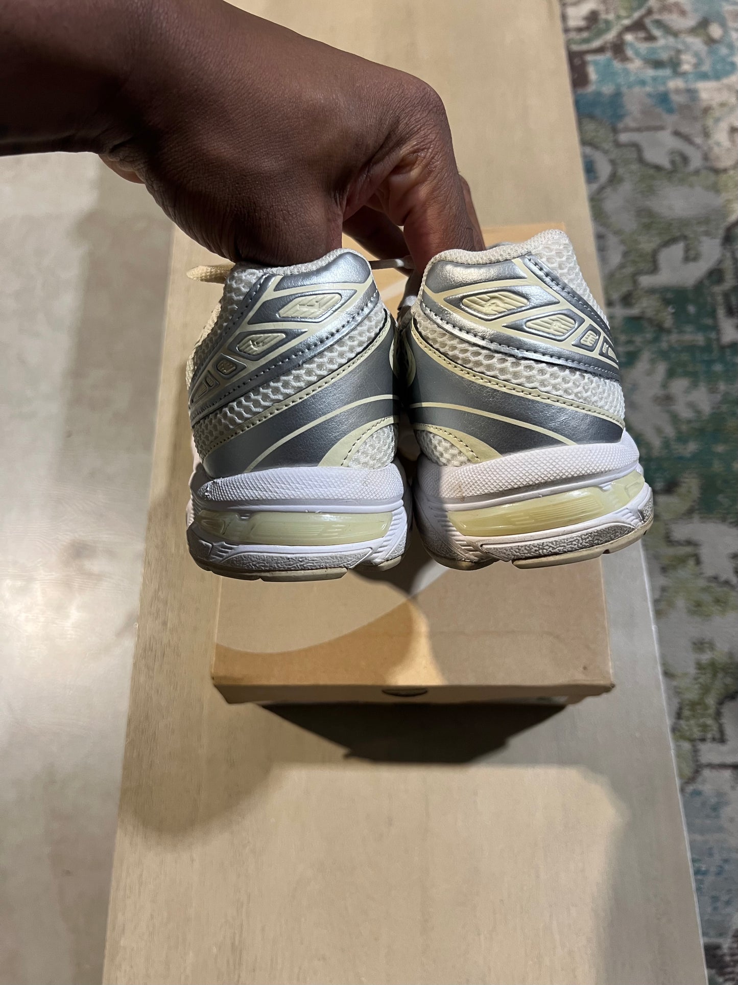 asics gel 1130 silver cream used sz 9.5W