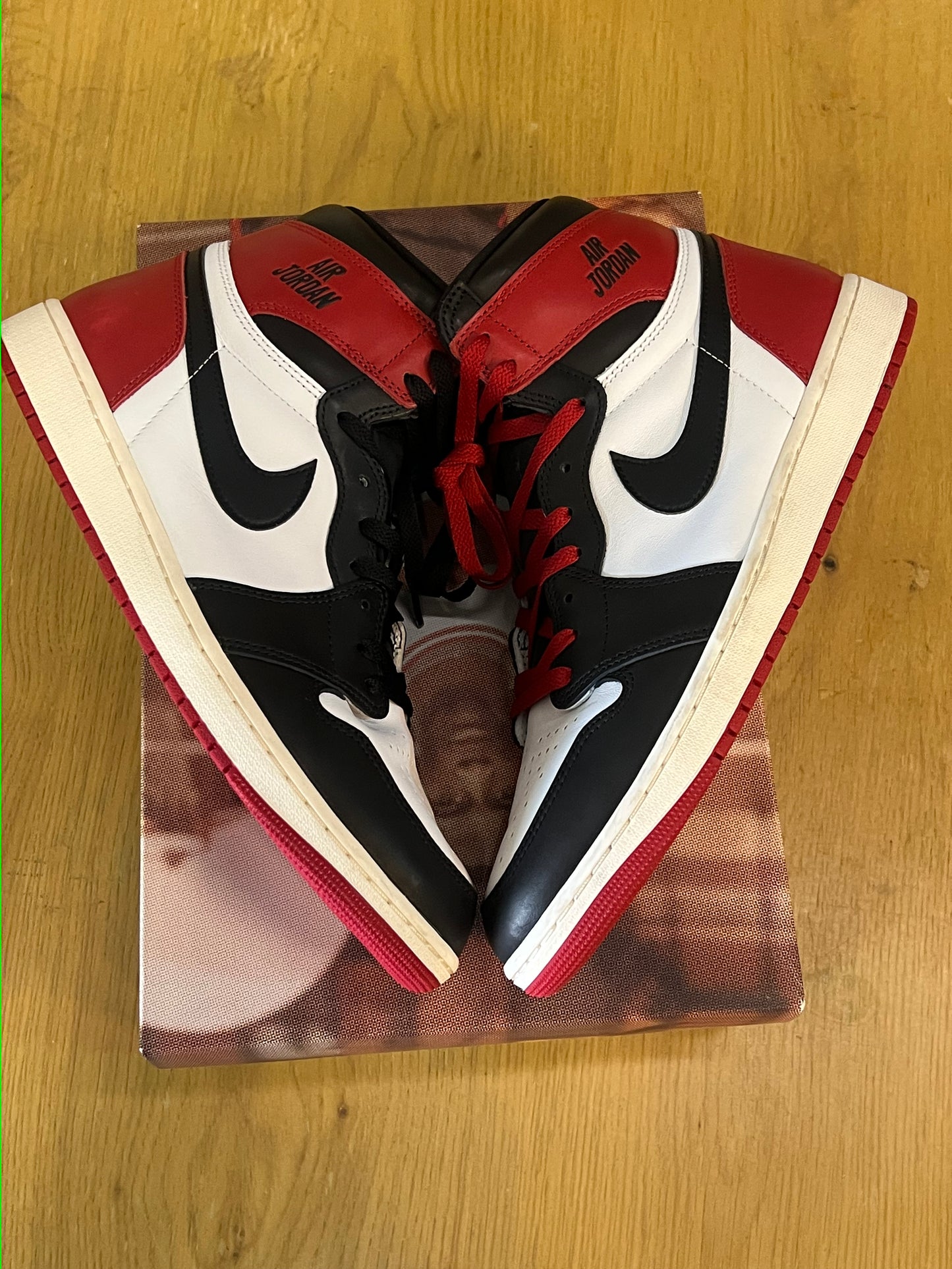 AIR JORDAN 1 RETRO HIGH OG BLACK TOE REIMAGINED Used Sz 12