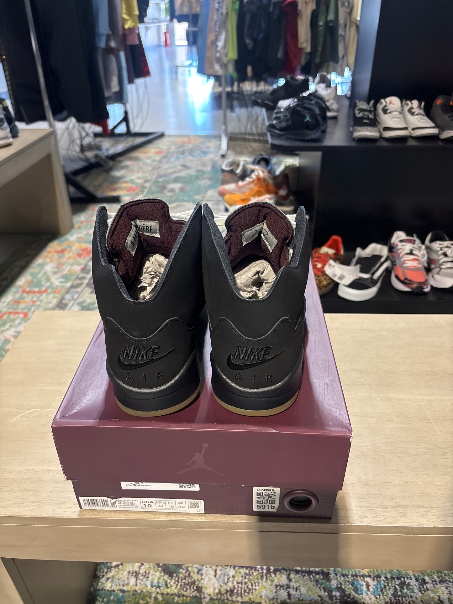 Black A MA Jordan 5 Used Size 10
