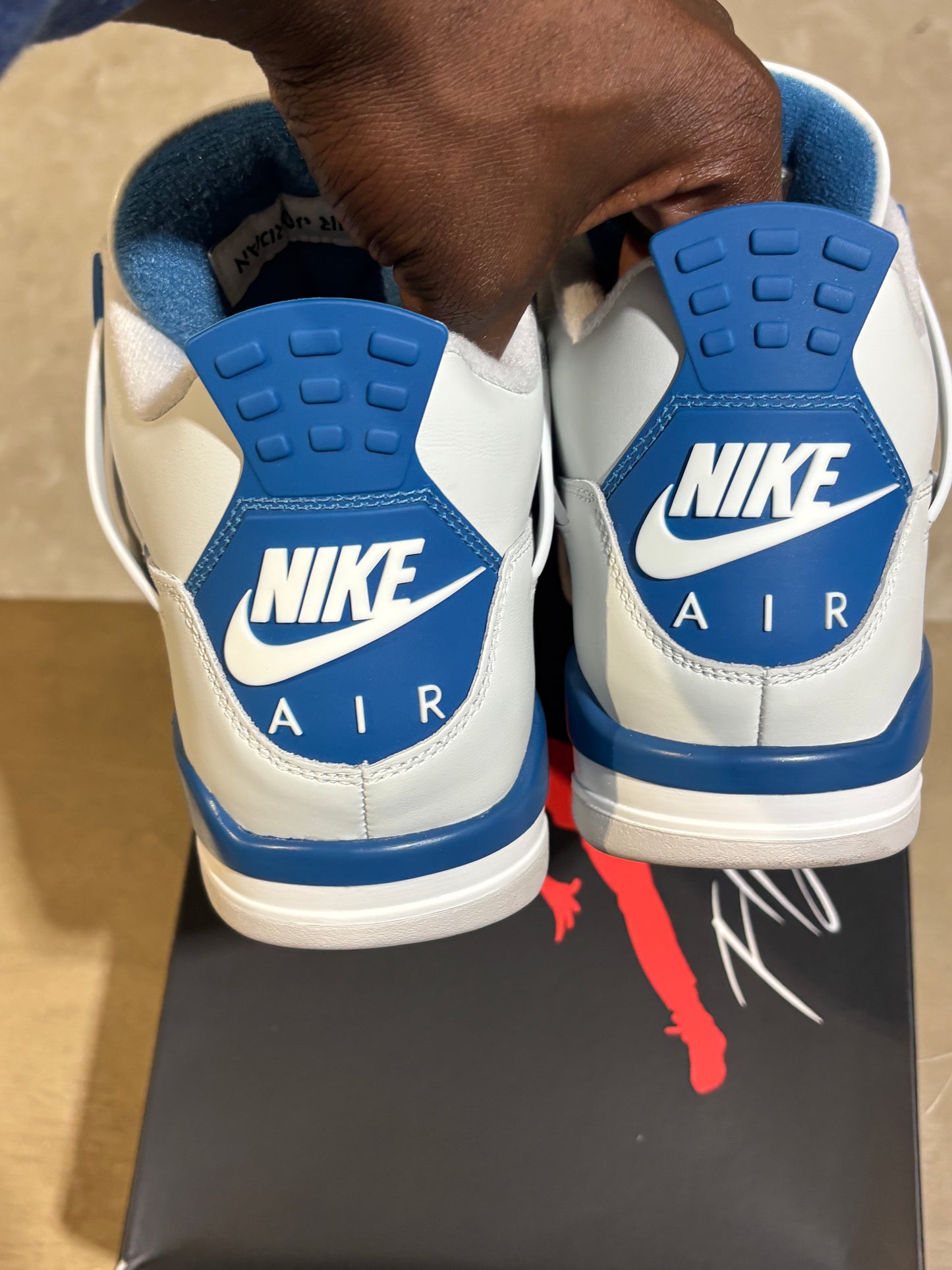 Jordan 4 Military blue used sz 10.5